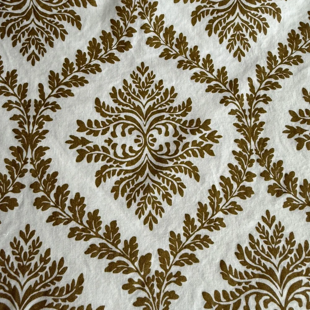 Martha Stewart Everyday Long Rectangular Tablecloth 99x53‎ White Brown Medallion